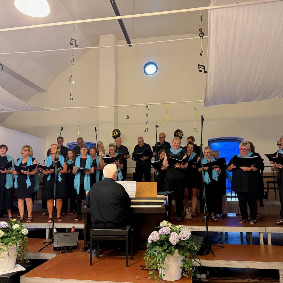 Konzert zum 100-jährigen Bestehen: Kirchenchor Cäcilia Bönninghardt verzaubert Publikum