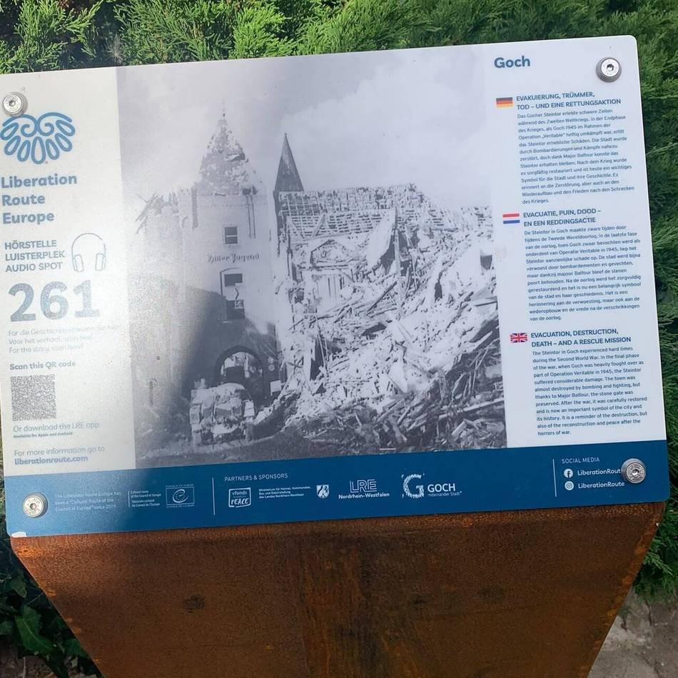 Teil der Liberation Route: Ein neuer „Hörstein“ erinnert an die Zerstörung Gochs