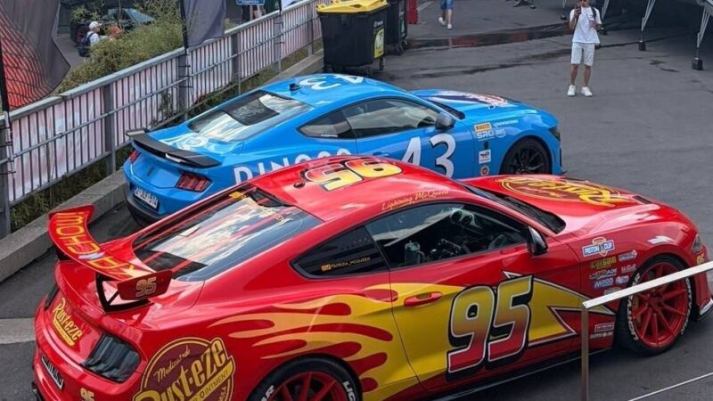 Kalkarerin in Spa: Lightning-McQueen aus Kalkar begeistert Fans an legendärer Rennstrecke