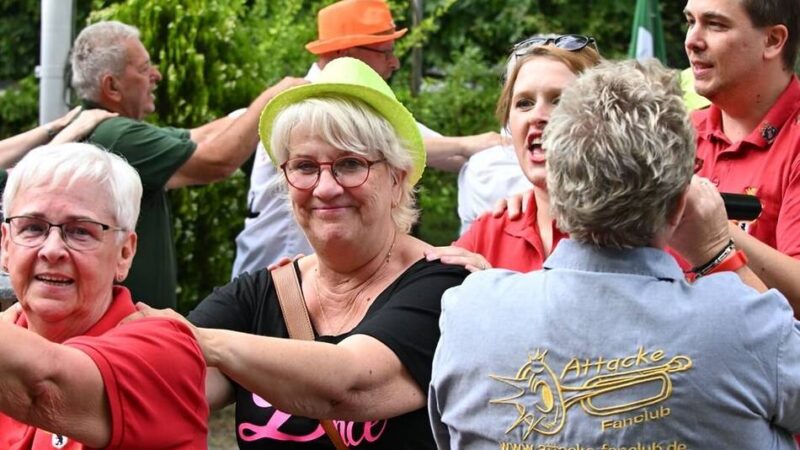 Unterwegs mit „Attacke“ aus Twisteden: Darum ist Karneval im Sommer besonders schön