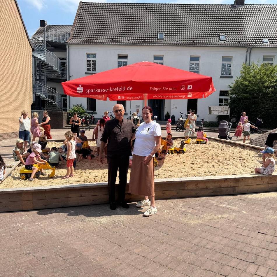 Angebot für kleine Kinder: Sandkästen laden Kinder in Nettetaler Innenstädte ein