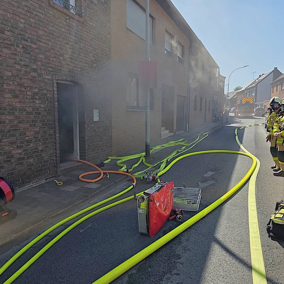 Einsatz in Frimmersdorf: Wäschetrockner in Flammen – Feueralarm am Sonntagmorgen