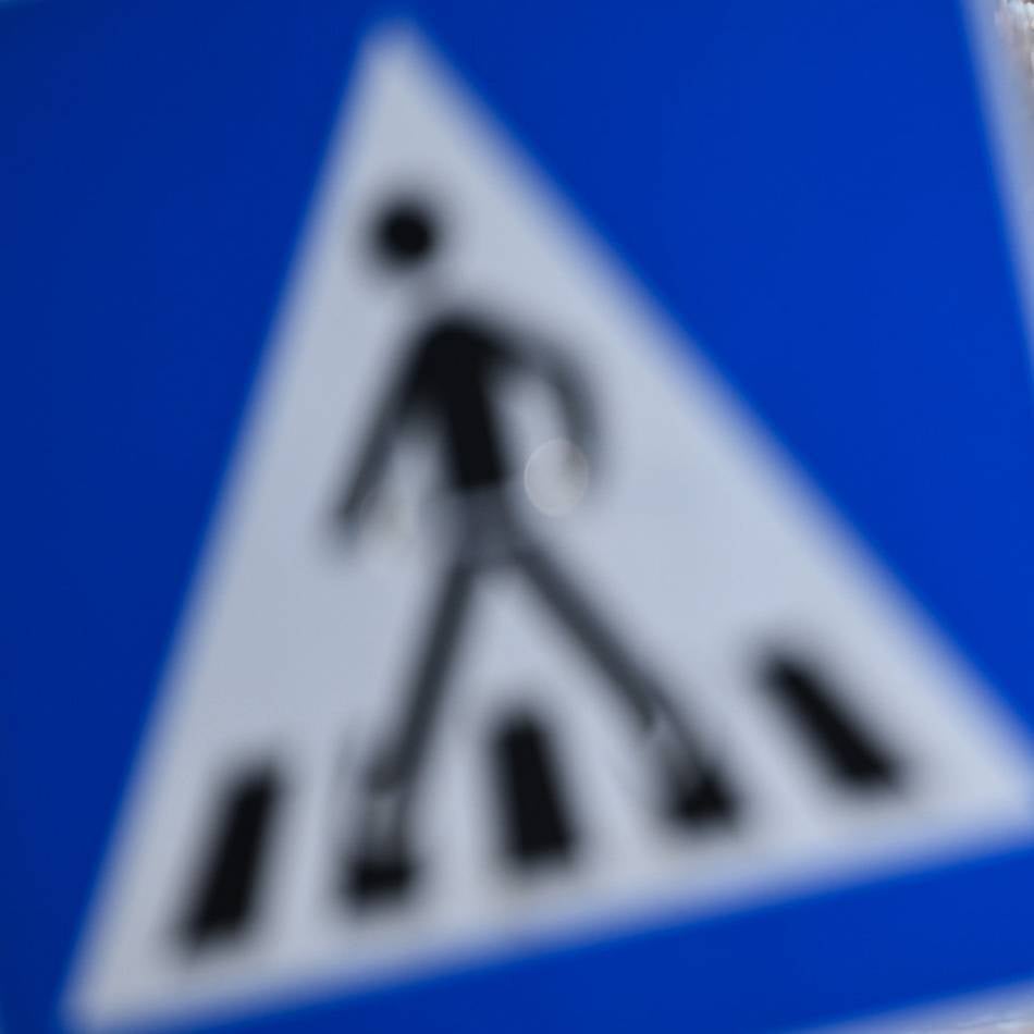 Linsellesstraße in Schiefbahn: Mann auf Zebrastreifen von Auto erfasst