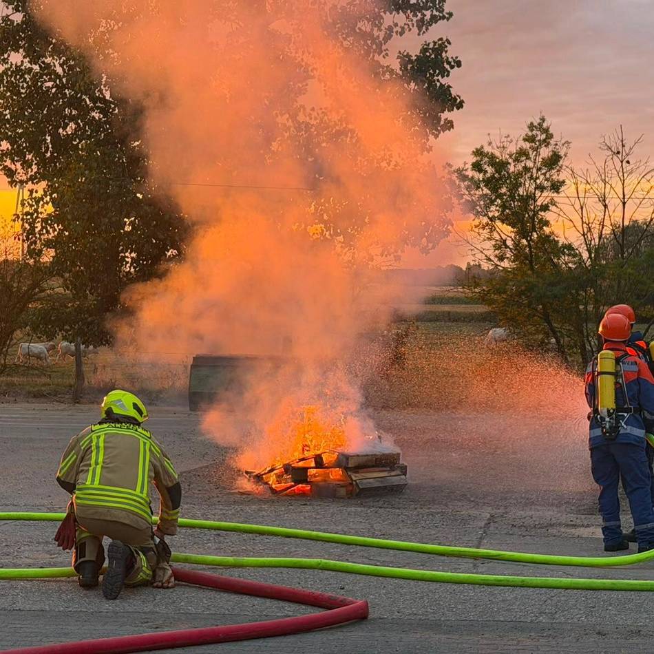 24-Stunden-Übung : Jugendfeuerwehr Alpen trainiert 24 Stunden lang den Ernstfall