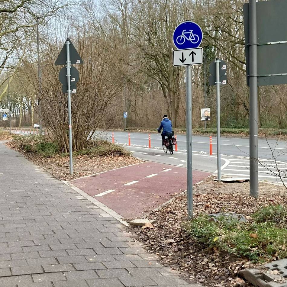 Mobilität in Düsseldorf: Bezirksvertretung will gefährliche Radweg-Kreuzung entschärfen