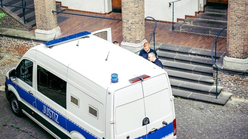 Zweiter Verhandlungstag steht bevor: Kein Sanitäter, aber im Rettungswagen unterwegs – Prozess um Patiententod geht weiter