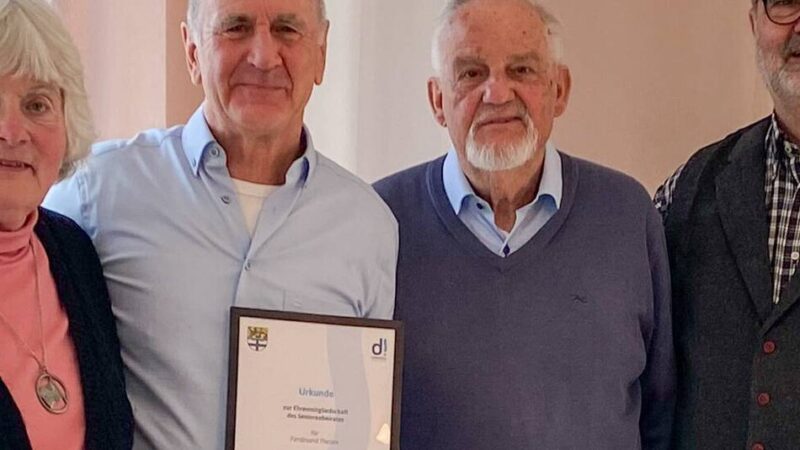 Jugendliche helfen Senioren im Alltag: Er rief die Dormagener Taschengeldbörse ins Leben – Ehrung für Ferdinand Thelen