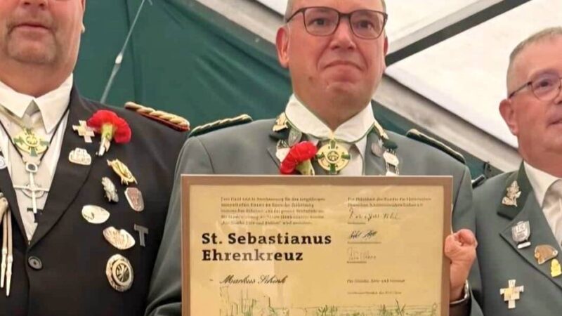 Besondere Auszeichnung: St.-Sebastianus-Ehrenkreuz an Markus Schink verliehen