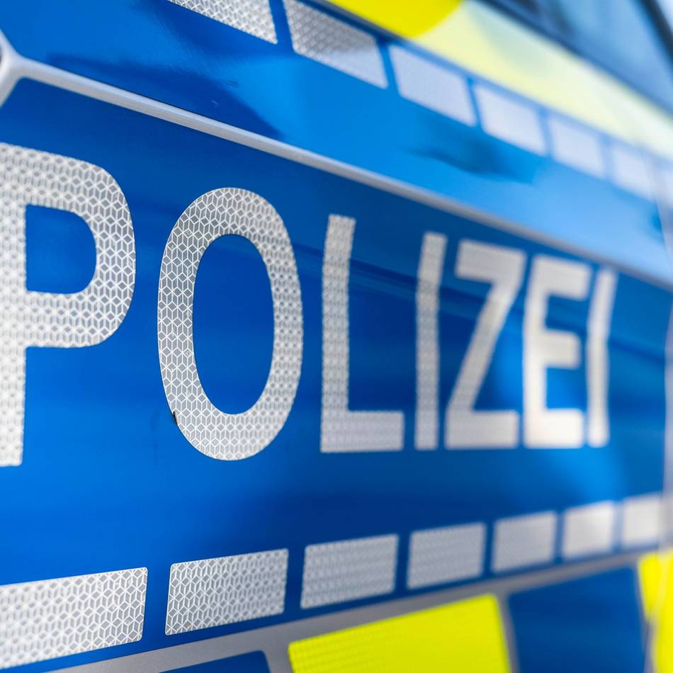Unglück in Düsseldorf-Garath: 13-Jähriger nach Unfall mit Roller in Lebensgefahr