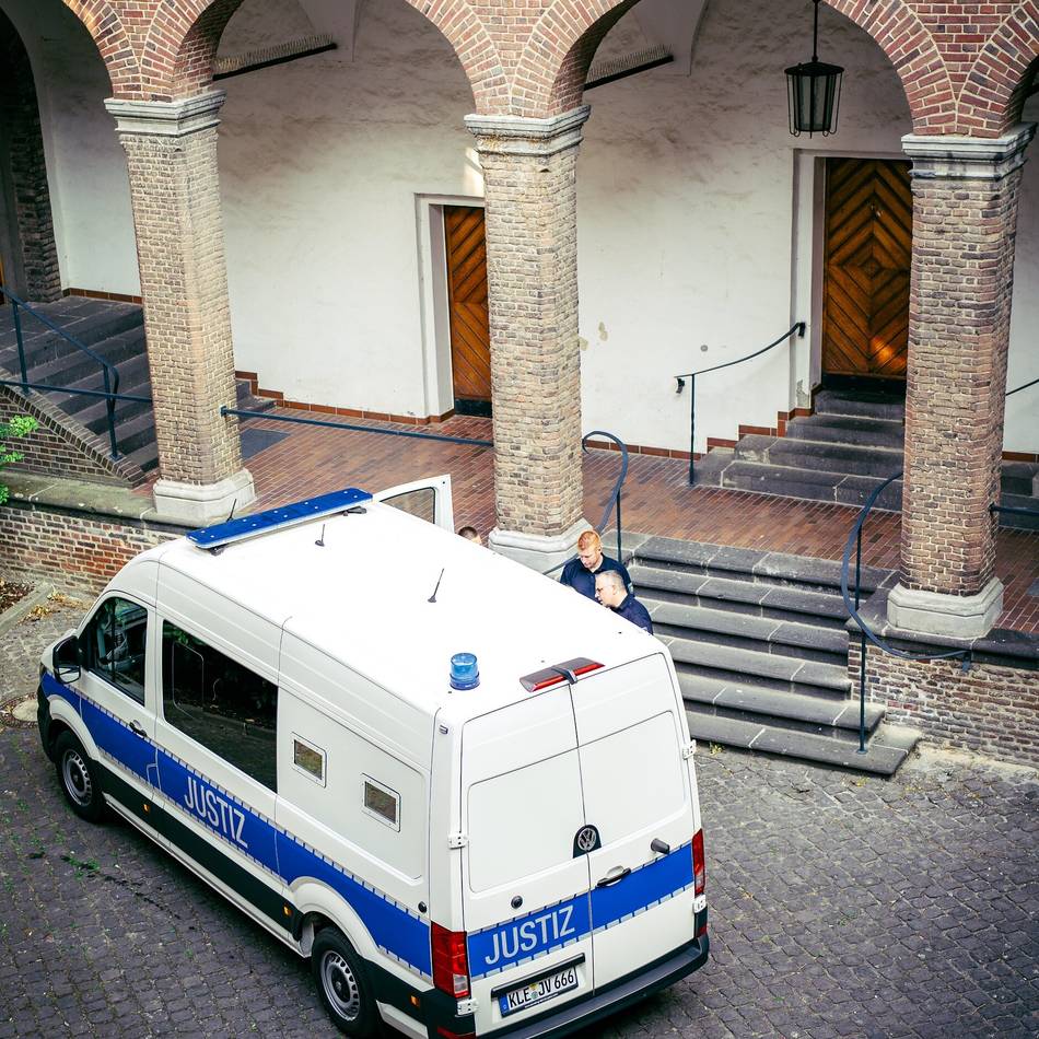 Prozess gegen falschen Sanitäter in Kleve: Zunächst ein schöner Ausflug, Stunden später war der Vater plötzlich tot