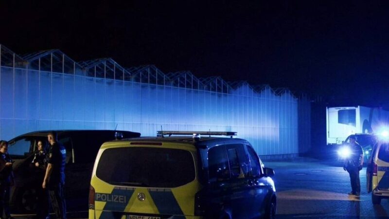 Eine Person in St. Tönis mit Messer verletzt: Wieder eskaliert ein Streit unter Erntehelfern