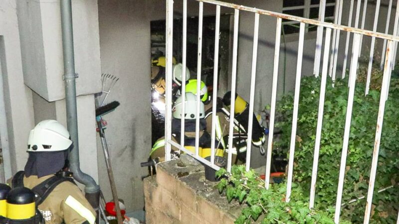 Feuerwehr in Langenfeld: Eine Person bei Kellerbrand verletzt – Kriminalpolizei ermittelt