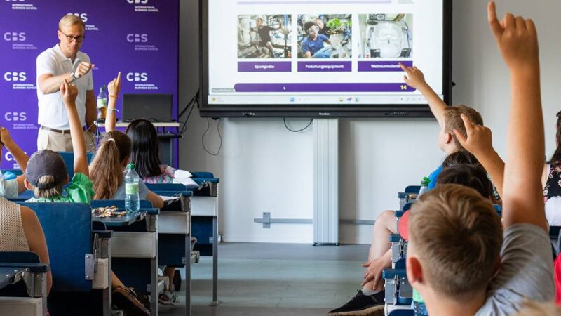 Angebote in Neuss: Einführung in KI bei der Kinder-Uni in den Sommerferien