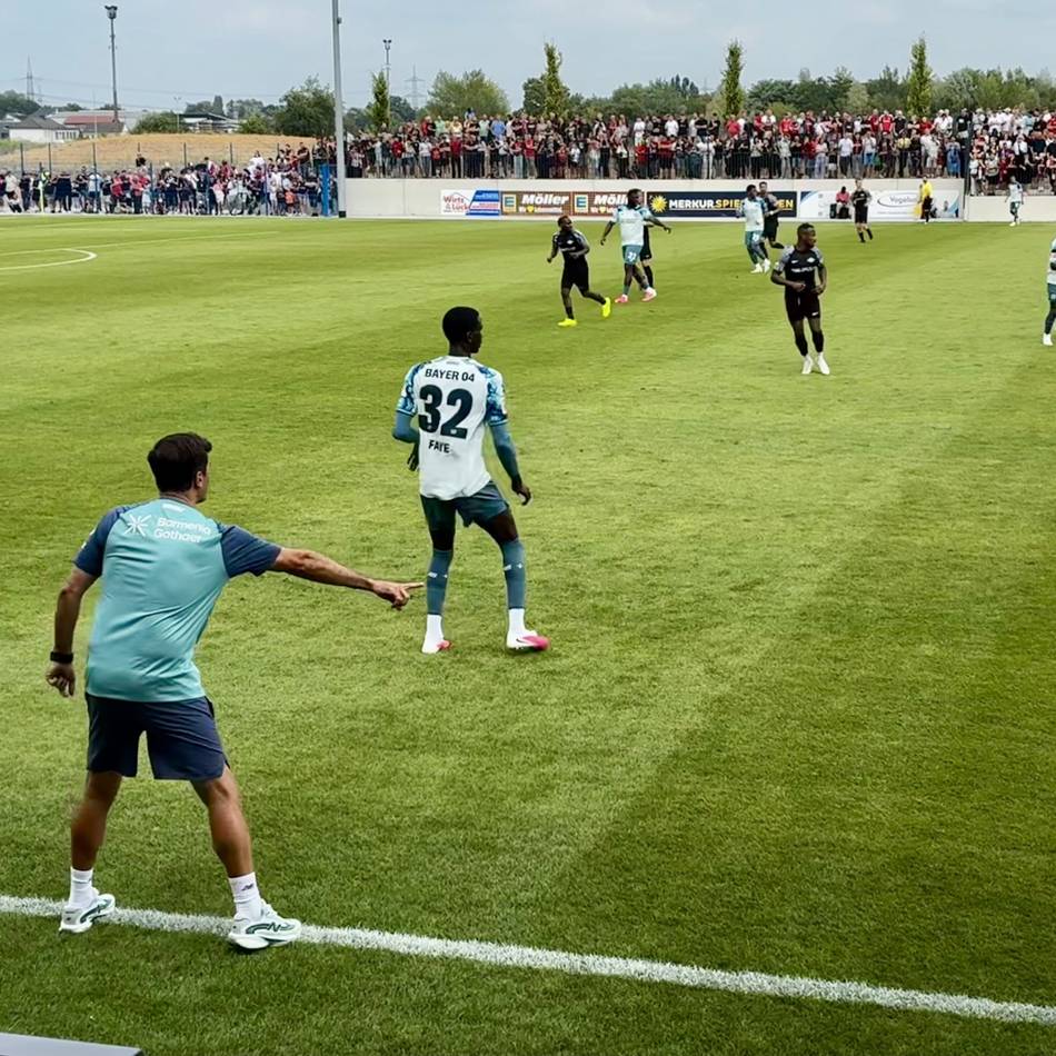 Gelungene Premiere: Bayer gewinnt ersten Test unter Martinez souverän