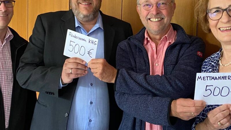 Guter Zweck in Mettmann: Abiturienten von 1976 spenden 1000 Euro