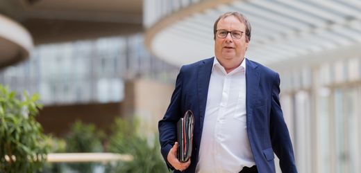 Niedrigwasser in Deutschland: NRW-Minister fordert Krisenstab für Rhein und Donau