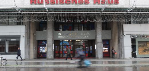Berlin: Bundesregierung prüft Strafmaßnahmen gegen Russisches Haus