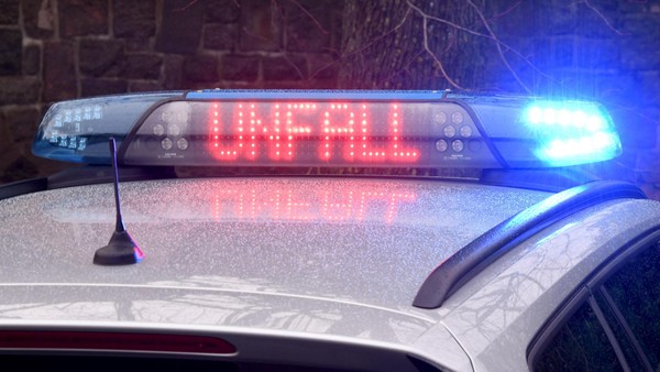 Verkehrsunfall bei Überholmanöver: Motorradfahrer in Velbert schwer verletzt