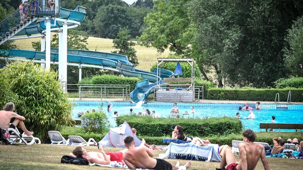 Pommes, Chlorgeruch und die Liebeswiese: Abschied vom Heljensbad nach 61 Jahren