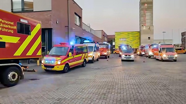 Feuerwehren aus Velbert und Heiligenhaus im Waldbrand-Einsatz