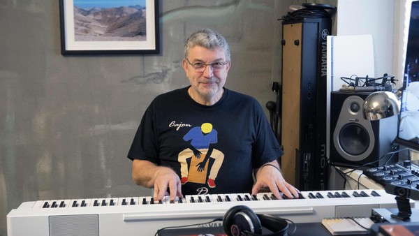 Pauls erste CD aus Velbert-Neviges: „Zwei extreme Liebeslieder für Paula“