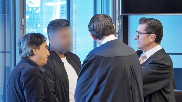 Mann aus Mettmann will das Einschleusen von Syrern nach Deutschland gestehen