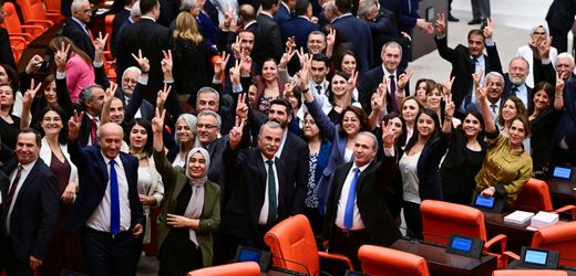 Türkei: Was bedeutet das historische Amnestiegesetz für die PKK?