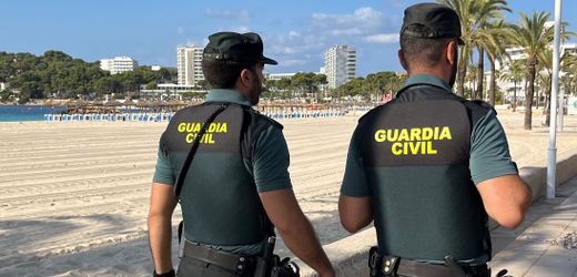 Spanien: Deutsche Touristin tot am Strand aufgefunden – Partner festgenommen