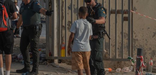 Ceuta: Kinder und Jugendliche landen auf der Straße – oder werden illegal aus Spanien nach Marokko zurückgeschickt