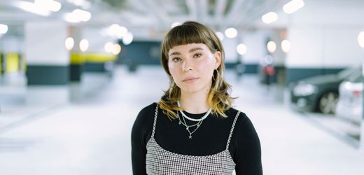 Roman »Kaskaden« von Louise K. Böhm: Kann man eine Freundschaft je hinter sich lassen?