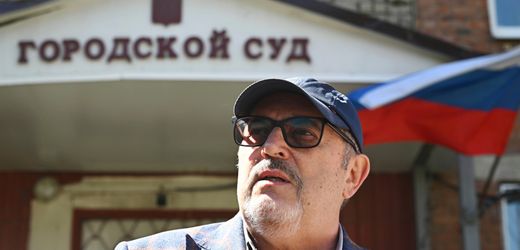 Boris Nadeschdin: Russischer Oppositionspolitiker meldet sich aus Paris