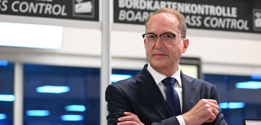 Alexander Dobrindt: Bundesinnenminister verteidigt Geheimdienstreform gegen Kritik