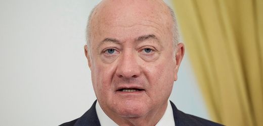 Christian Stocker: Kanzler gerät wegen Aussage zu Care-Arbeit unter Druck