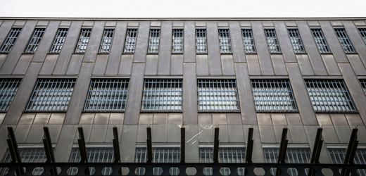 Duisburg: Häftling flieht über Gefängnisdach aus JVA Hamborn