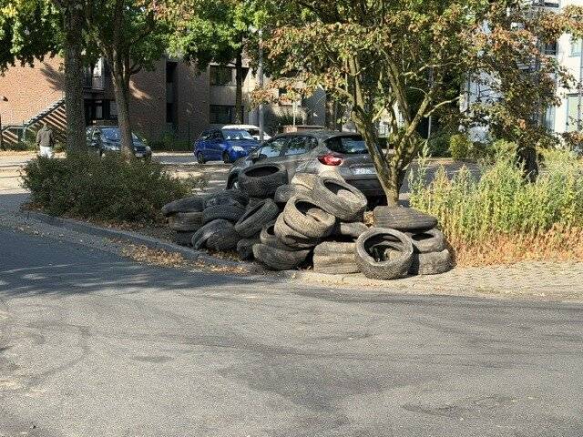 Altreifenstapel in der Innenstadt: Illegale Müllentsorgung – wer kümmert sich?