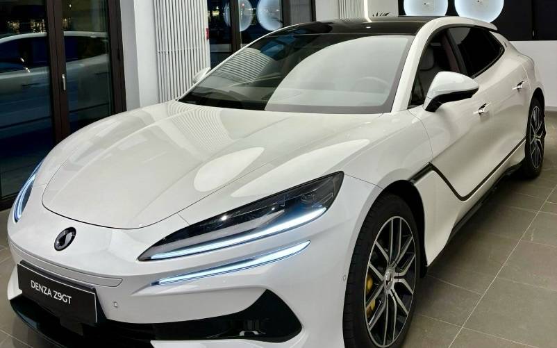 Denza in Düsseldorf: Weltgrößter E-Autobauer expandiert an die Königsallee – um 1100-PS-Modell zu verkaufen
