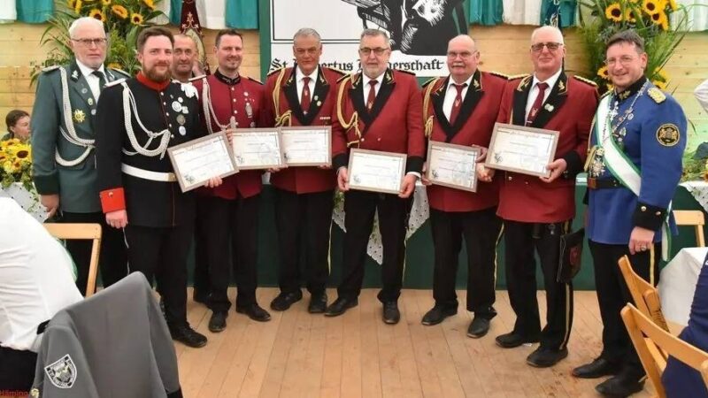 Schützenfest der St.-Hubertus-Bruderschaft: Oberbeberich feiert seinen „Sonnenkönig“ Hans-Willi Pergens