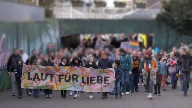 Demokratie und Toleranz: Monheim nominiert „Laut für Liebe“ für Integrationspreis