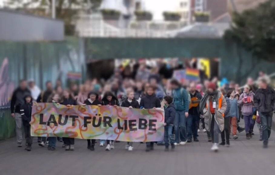 Demokratie und Toleranz: Monheim nominiert „Laut für Liebe“ für Integrationspreis