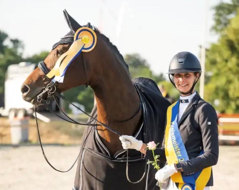 Premierensieg in Lobberich: Joëlle Mihm gewinnt im Kreis den Dressurtitel