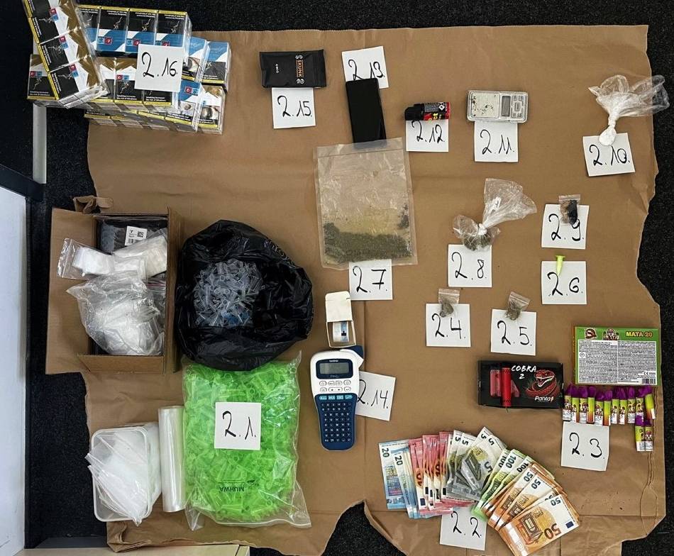 Durchsuchung in Mönchengladbach: Polizei nimmt drei Männer wegen Drogenhandels fest