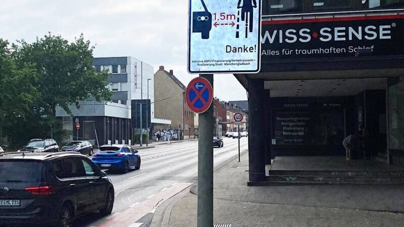 Mobilität in Mönchengladbach : ADFC kritisiert Schutzstreifen für Radfahrer