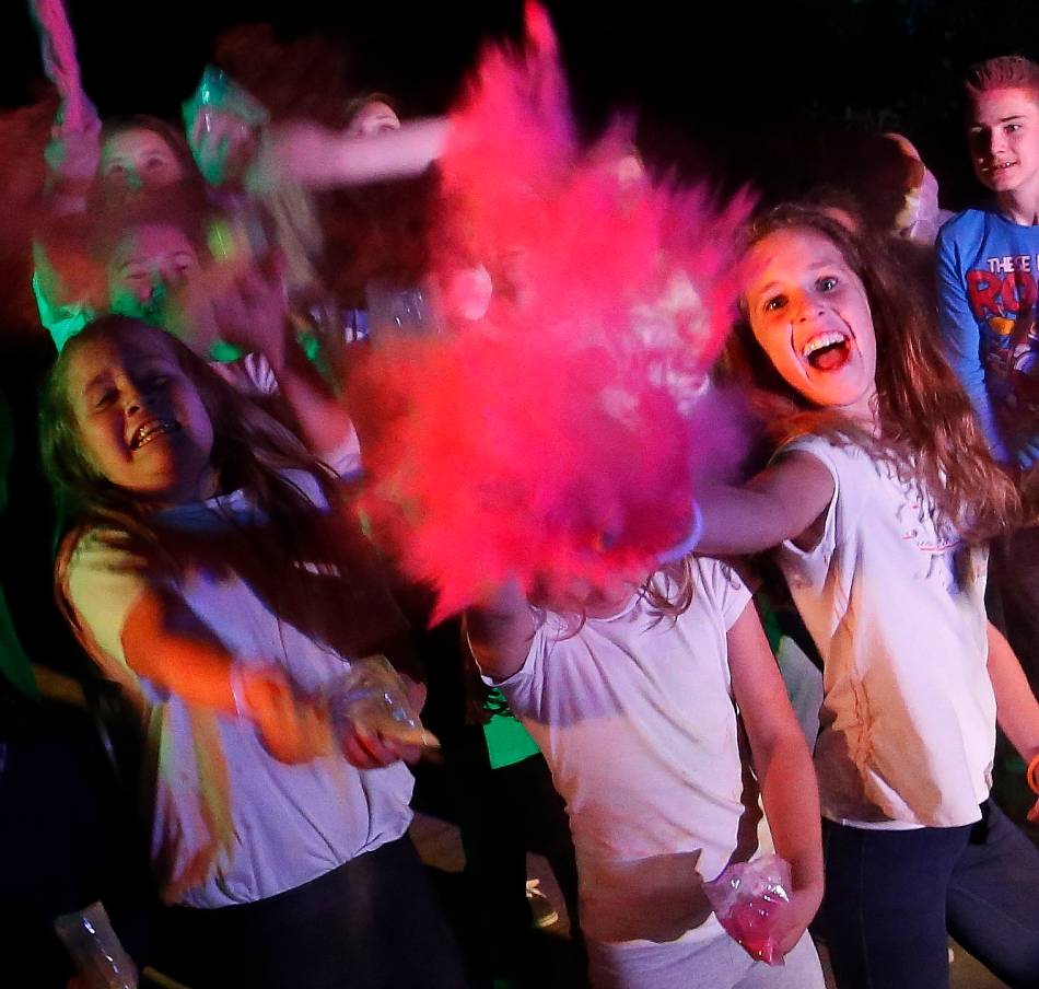 16. „nachtfreuenz“ in NRW: Jugendaktionsnacht mit Gaming und Karaoke in Langenfeld