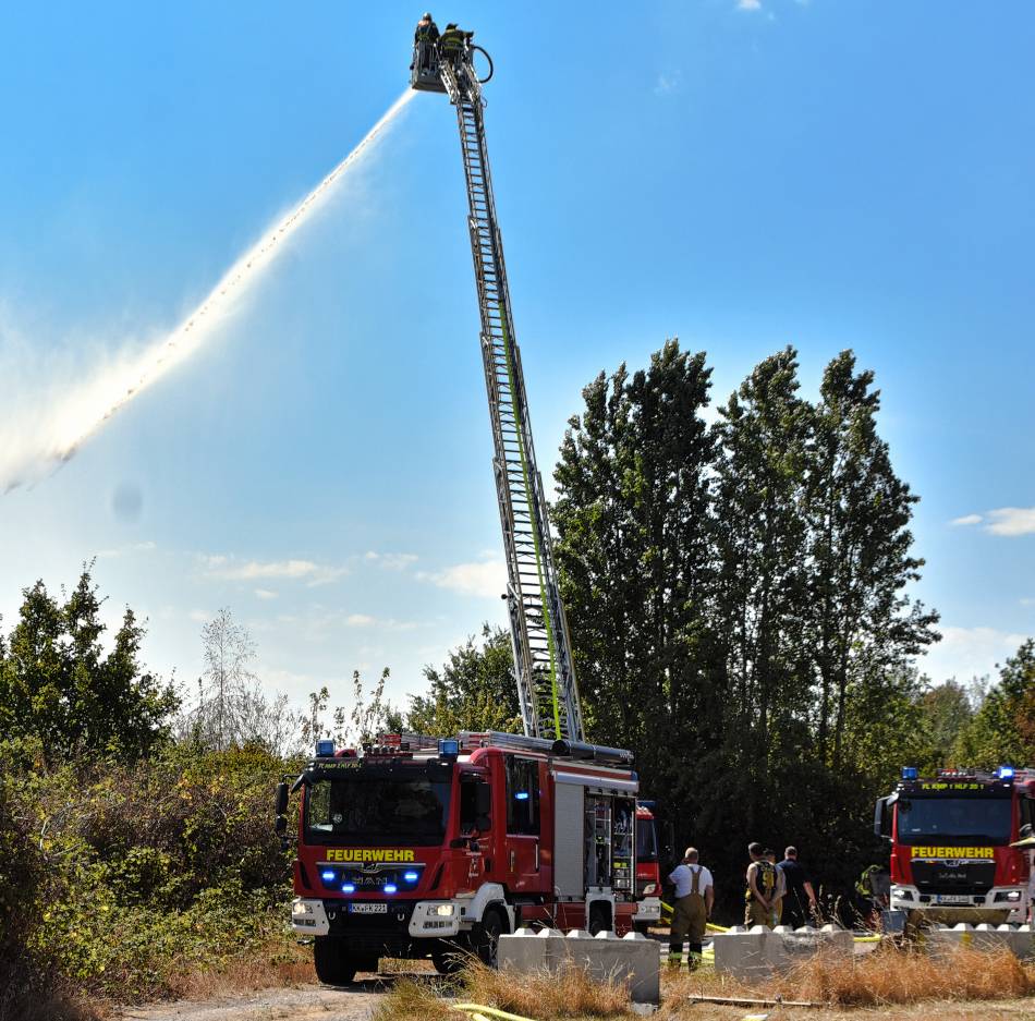 Brand am Königshüttesee in Kempen: Polizei sucht Besitzer von zurückgelassener Angelausrüstung