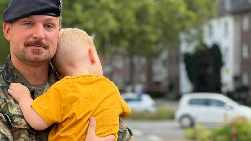 Soldat aus Mönchengladbach: „Mein Kind soll sicher spielen, lernen und seine Träume verwirklichen können“