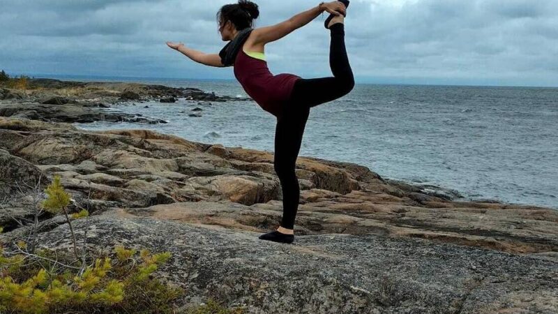 Ausstellung in der Burg Brüggen: „Yoga an schönen Orten“ – und seine Wirkung