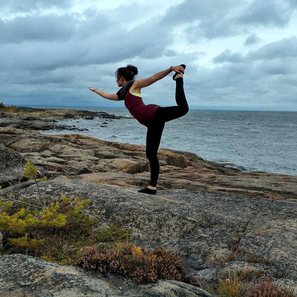 Ausstellung in der Burg Brüggen: „Yoga an schönen Orten“ – und seine Wirkung