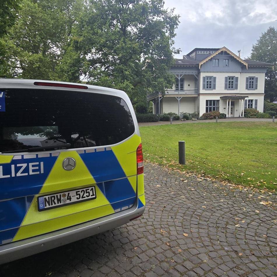 Unbekannter ersticht jungen Mann in Leverkusen