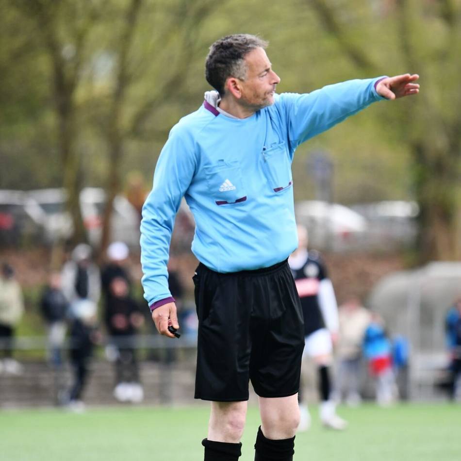 Lehrwart, Lehrer, Vorbild: Düsseldorfer Schiedsrichter-Ikone Hassan Belkadi ist verstorben