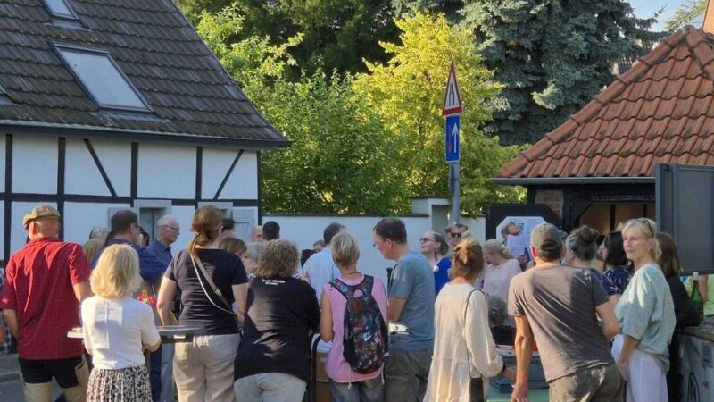 Kultur in den Stadtteilen: Urdenbachs Spritzenhaus: Wie ein 15-Quadratmeter-Kleinod zum Kulturtreff wird